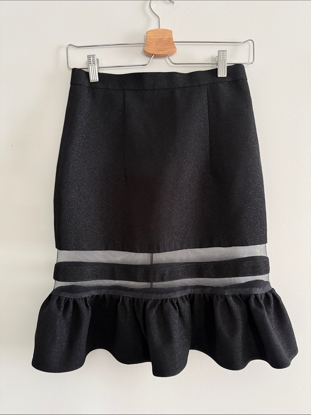 Amisu Black High-Low Ruffle Hem Skirt with Sheer Band